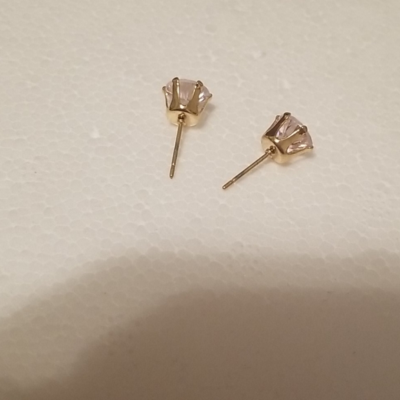 🍎 New 1 or 2 Carat Cubic Zirconia Sim Diamond Studs Gold - Picture 4 of 6